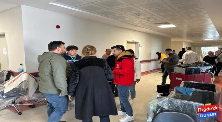 Yeni yapımı tamamlanmakta olan Hatay Hassa Devlet Hastanesi, Niğde Eğitim ve Araştırma Hastanesi Başhekimliği Koordinesinde eksikleri giderilerek tamamlanıyor.