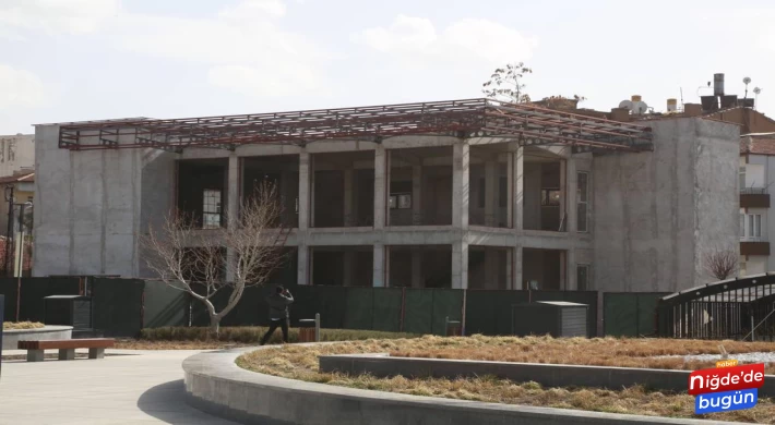 NİĞDE’DE KÜTÜPHANE ÇALIŞMALARI ARALIKSIZ DEVAM EDİYOR
