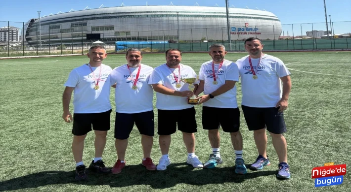 Gençlik Spor İl Müdürlüğü futbol takımı Sivas’tan Şampiyonlukla Döndü