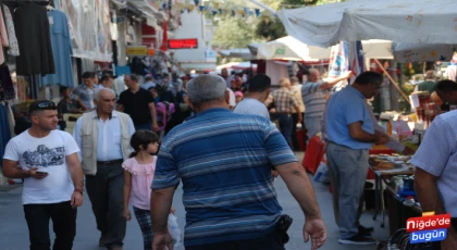Çarşı Pazarda Bayram Telaşı Başladı
