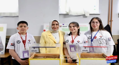 Çamardı Atatürk Ortaokulu’nda TÜBİTAK 4006 Bilim Fuarı Açıldı