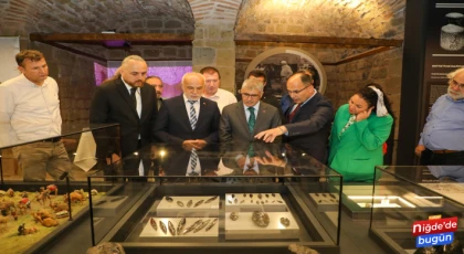 Niğde Bedesten Kent Müzesi’nde Obsidyen Sergisi Ziyarete Açıldı