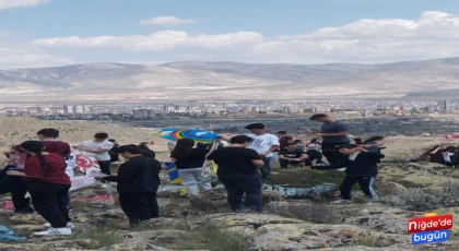 Niğde’de öğrencilerden gençlik yüyüşüyü