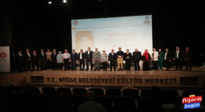 Ulusal Ebubekir Hazım Tepeyran Hikâye Yarışması ödül töreni ve kitap lansmanı düzenlendi.