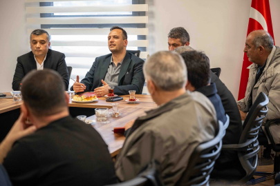 Bornova'da Başkan Eşki, muhtarlarla buluştu