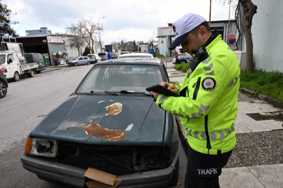 Manisa Büyükşehir sahipsiz ve hurda araçları kaldırıyor