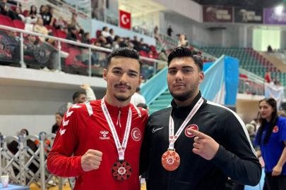  Niğdeli Kick Boksçulardan Büyük Başarı: 3 Madalya ile Döndüler!