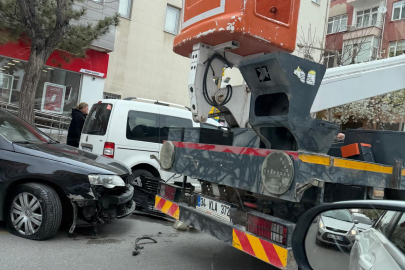 Bankalar Caddesi’nde Maddi Hasarlı Trafik Kazası