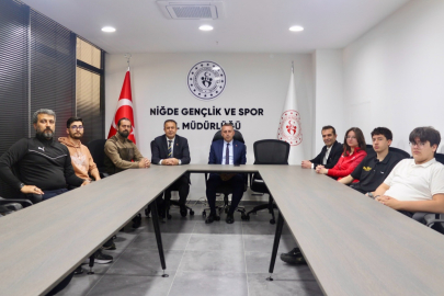 BİLARDO VE OKÇULUKTA BAŞARILI SPORCULARA İL MÜDÜRÜ DORUL’DAN TEBRİK