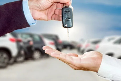 Ticaret Bakanlığı Araç Alım Satımında Kuralları Değiştirdi: Eğitim Şartı Düşürüldü 