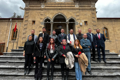 TÜRK EĞİTİM-SEN NİĞDE’DEN BASIN BULUŞMASI: “ÖNCE ÜLKEMİZ, SONRA EMEK MÜCADELEMİZ”