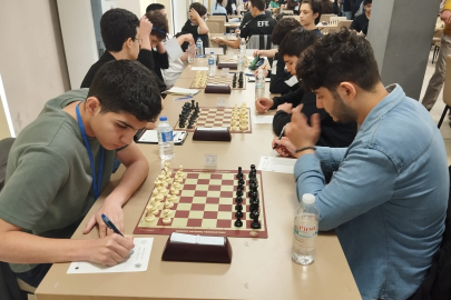 Niğde Fen Lisesi Satranç Türkiye Finallerinde Gururla Mücadele Ediyor