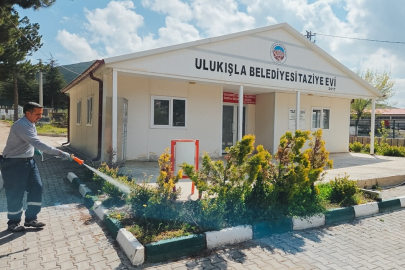 Ulukışla İlçe Mezarlığında Yabani Otla Mücadele Çalışması Yapıldı