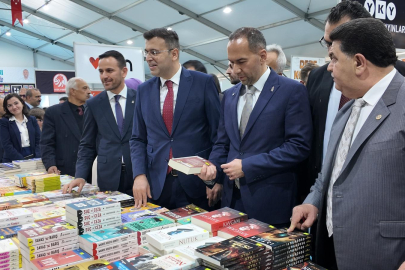 Niğde’de 9. Kitap Fuarı ziyaretçilerini ağırlamaya başladı.