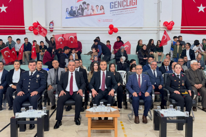 Niğde Çamardı’da 19 Mayıs Coşkusu Kapalı Spor Salonu’nda Kutlandı