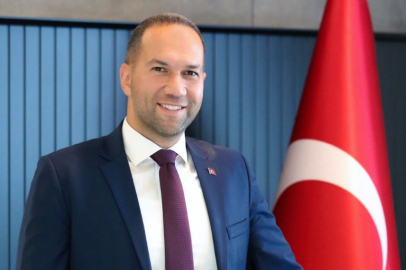 Niğde Belediye Başkanı Emrah Özdemir’den 19 Mayıs Mesajı: “Bağımsızlık Ateşi 107 Yıldır Yolumuzu Aydınlatıyor”