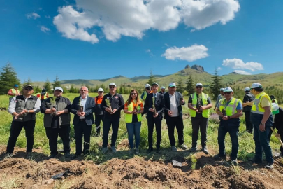Niğde Ulukışla Kaymakamı Gökçe’den Dünya Çevre Günü’nde Fidan Dikim Etkinliğine Destek