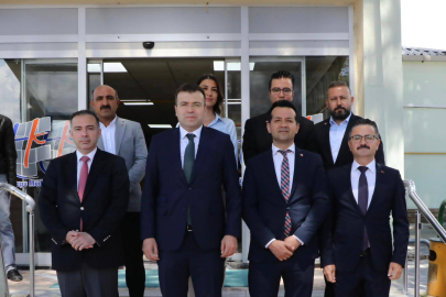 Niğde Valisi Nedim Akmeşe’den Defterdarlık ve Tapu Müdürlüğüne Ziyaret