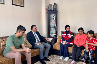 Niğde’de Aile Odaklı Hizmetler Yerinde Anlatıldı: İl Müdürü Kesler Aileleri Ziyaret Etti