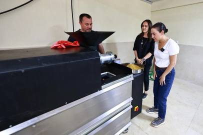 Sokak Hayvanları İçin Günlük 140 Kilogram Mama Üretimi Başladı